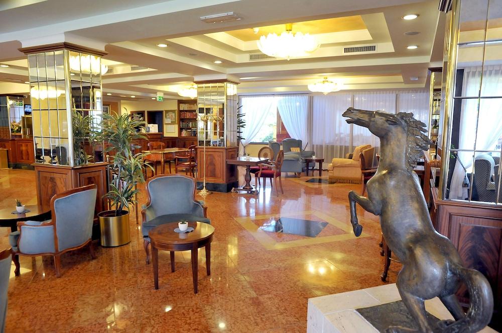 桑塔芭芭拉酒店 圣多纳托-米拉内塞 外观 照片